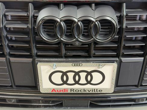 Certified 2022 Audi Q3 2.0T Premium Plus w/ Premium Plus Package AWD/4WD image 26