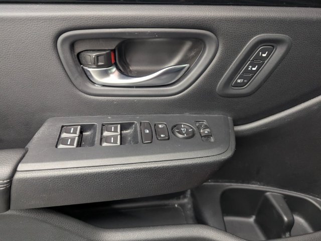 Used 2025 Honda Pilot EX-L image 14