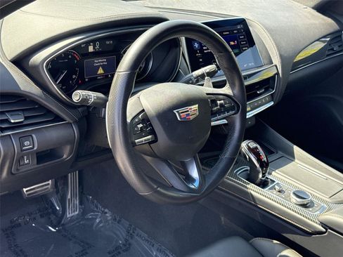 Used 2023 Cadillac CT5 Sport RWD image 9