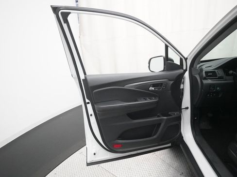 Certified 2023 Honda Ridgeline RTL image 29