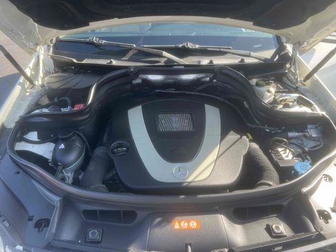 Used 2011 Mercedes-Benz GLK 350 4MATIC image 12