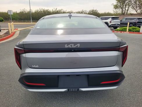 Used 2025 Kia K4 LXS image 5