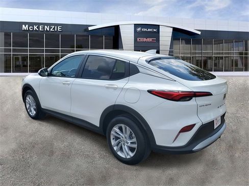 New 2026 Buick Envista Preferred w/ Convenience II Package image 3