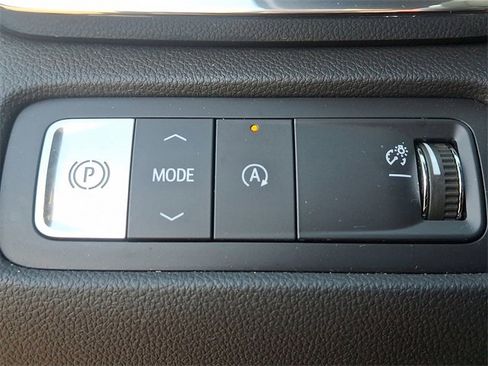 Certified 2025 GMC Acadia Elevation image 25