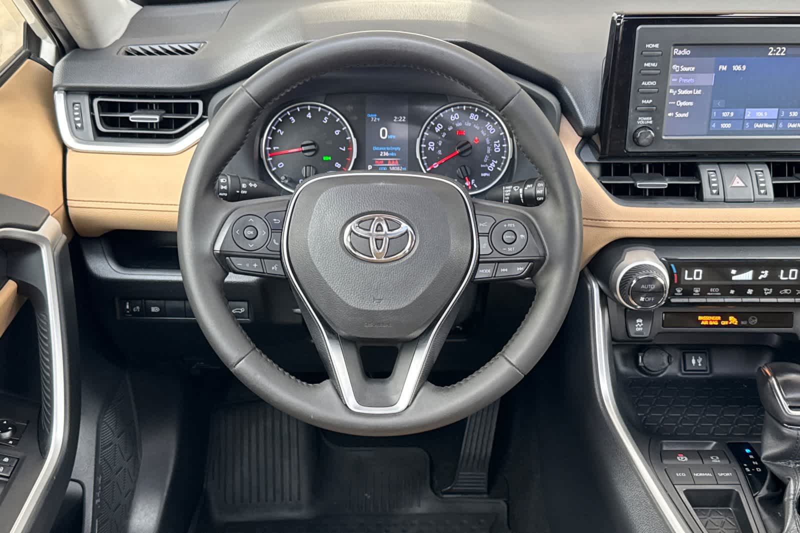 Used 2019 Toyota RAV4 XLE Premium FWD image 15