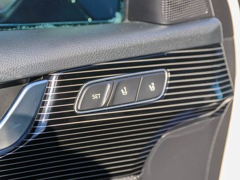 Used 2024 Hyundai Palisade Calligraphy image 11