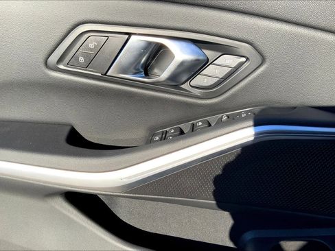 Used 2025 BMW 330i xDrive 330i xDrive w/ Premium Package image 20