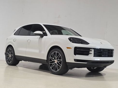 New 2026 Porsche Cayenne AWD/4WD image 7