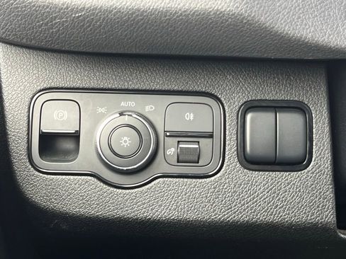 Used 2019 Mercedes-Benz Sprinter 2500 image 26