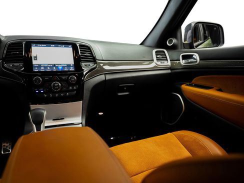 Used 2021 Jeep Grand Cherokee Trackhawk w/ Trailer Tow Group IV image 43