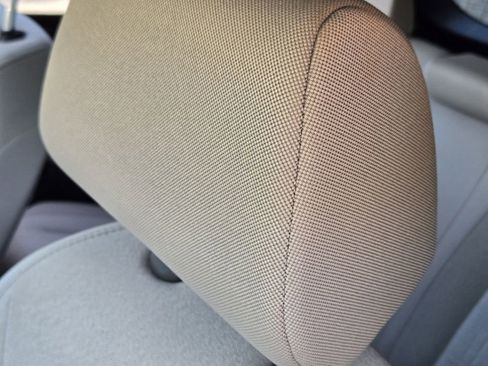 Used 2023 Honda HR-V LX image 16