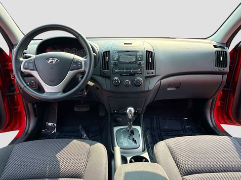 Used 2010 Hyundai Elantra SE FWD image 3