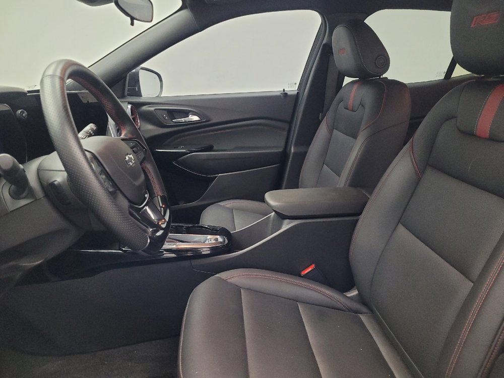 Used 2025 Chevrolet Trax RS w/ Driver Confidence Package FWD image 17