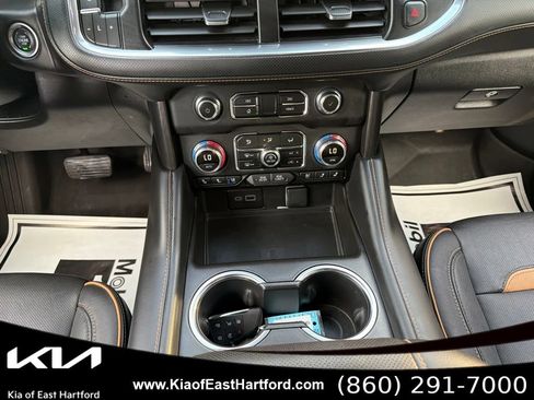 Used 2024 GMC Yukon AT4 w/ Technology Package AWD/4WD image 26