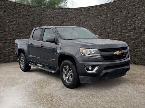 Used 2017 Chevrolet Colorado Z71 image 2
