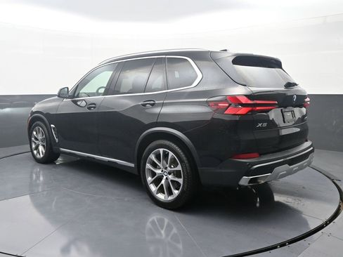 Used 2024 BMW X5 xDrive40i w/ Premium Package image 5