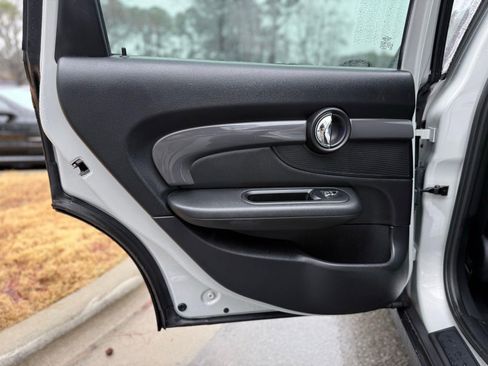 Used 2019 MINI Cooper Clubman S w/ Storage Package image 27