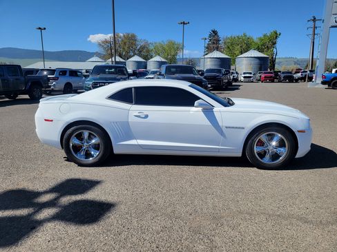 Used 2013 Chevrolet Camaro LS RWD image 4
