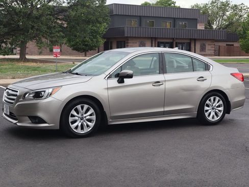 Used 2016 Subaru Legacy 2.5i Premium AWD/4WD image 10