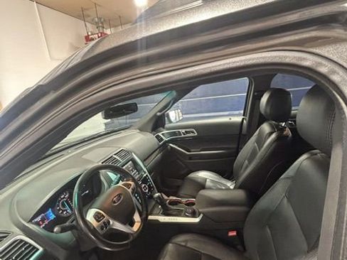 Used 2015 Ford Explorer Limited w/ Equipment Group 301A AWD/4WD image 5