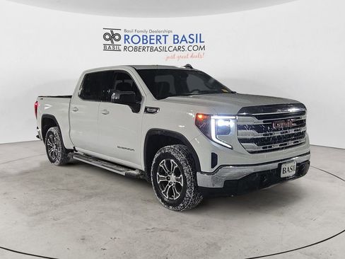 Used 2024 GMC Sierra 1500 SLE image 7