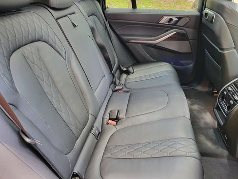 Used 2025 BMW X5 xDrive50e AWD/4WD image 11