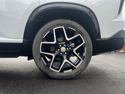 New 2026 Chevrolet Traverse High Country w/ LPO, Floor Liner Package FWD image 9