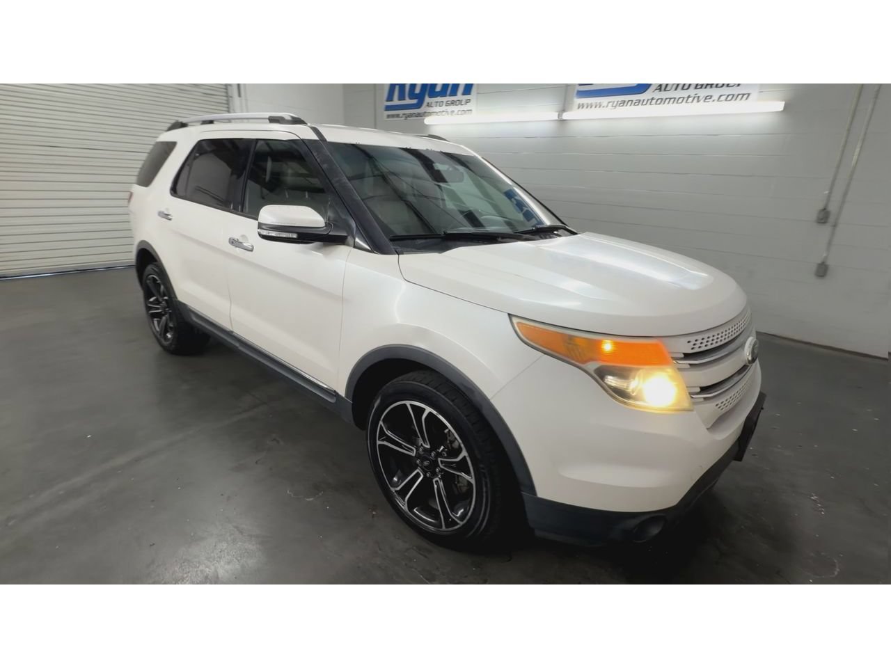 Used 2015 Ford Explorer Limited FWD image 2