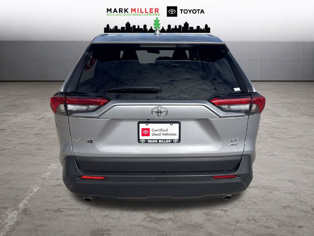 Certified 2025 Toyota RAV4 LE AWD/4WD image 4