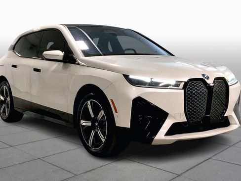 Used 2024 BMW iX xDrive50 w/ Premium Package image 3