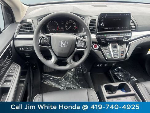New 2026 Honda Odyssey Touring image 13