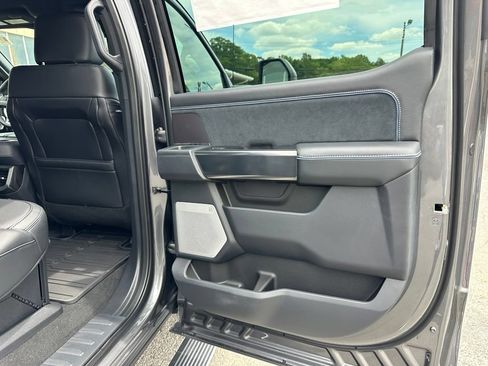 New 2026 Ford F350 Platinum w/ Tremor Off-Road Package AWD/4WD image 23