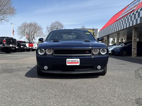 Used 2013 Dodge Challenger R/T image 2