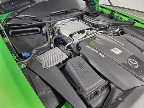 Used 2018 Mercedes-Benz AMG GT R image 31