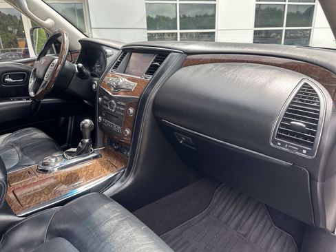 Used 2017 INFINITI QX80 4WD w/ Driver Assistance Package image 38