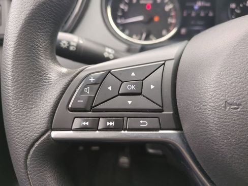 Used 2018 Nissan Rogue Sport S image 22