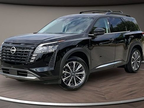 New 2026 Nissan Pathfinder Platinum AWD/4WD image 1