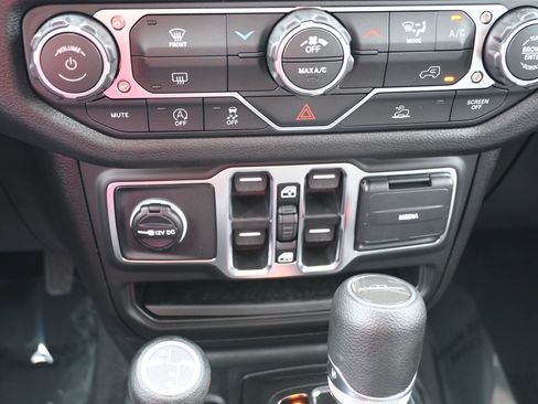 New 2026 Jeep Gladiator Sport image 14