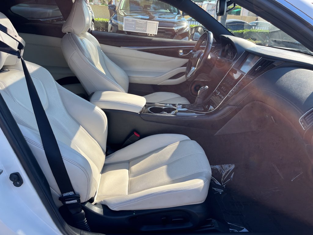 Used 2017 INFINITI Q60 3.0t w/ Premium Plus Package 3.0T RWD image 35
