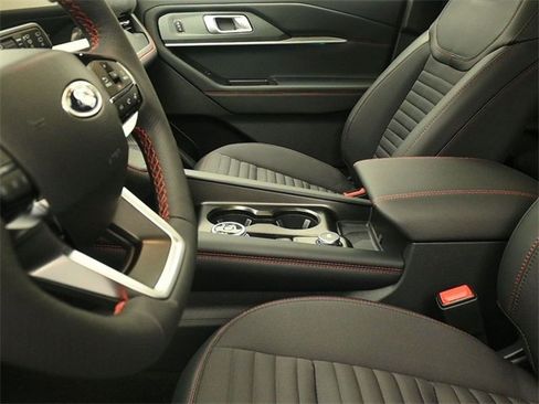 New 2026 Ford Explorer ST-Line w/ ST-Line Street Pack image 19