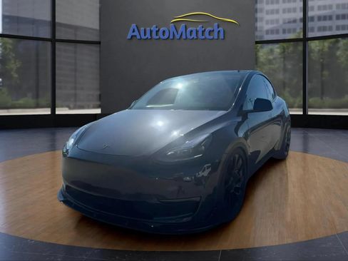 Used 2025 Tesla Model Y Performance AWD/4WD image 3