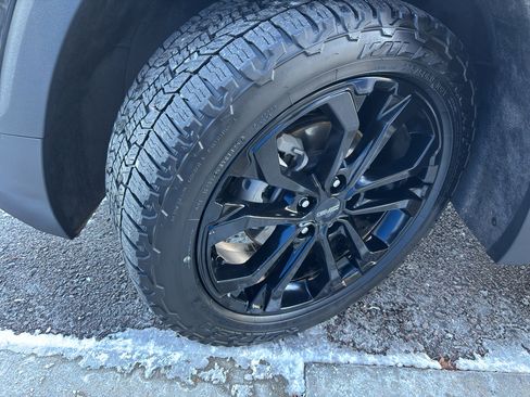 Used 2021 GMC Terrain SLT w/ Infotainment Package II image 33