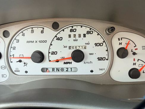 Used 2002 Ford Explorer Sport Trac 2WD image 18