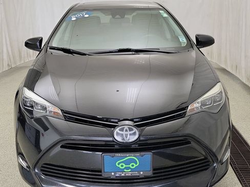 Used 2017 Toyota Corolla XLE FWD image 3