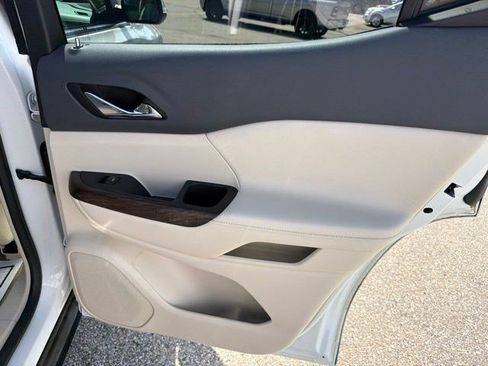 Used 2020 GMC Acadia Denali w/ Technology Package FWD image 21