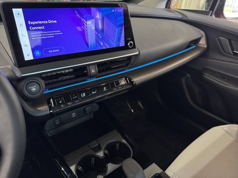 Used 2024 Toyota Prius XLE AWD/4WD image 29