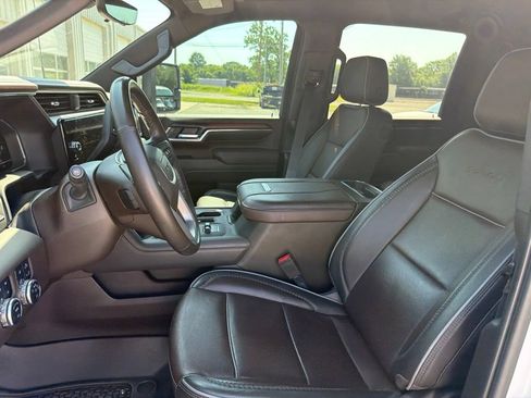 Used 2024 GMC Sierra 3500 Denali w/ Denali Reserve Package AWD/4WD image 8