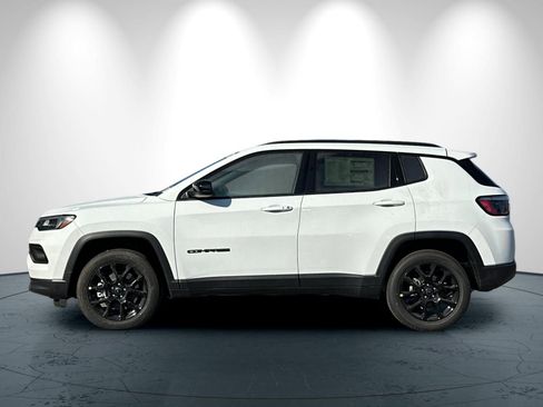 New 2026 Jeep Compass Latitude image 7