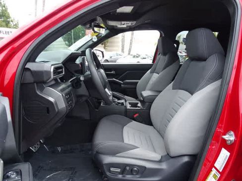 Certified 2024 Toyota Tacoma TRD Sport w/ TRD Sport Upgrade Package AWD/4WD image 18