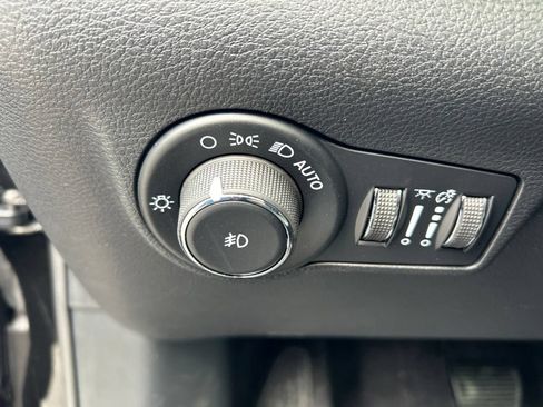 New 2026 Jeep Compass Limited w/ Sun, Sound & Navigation Group AWD/4WD image 19
